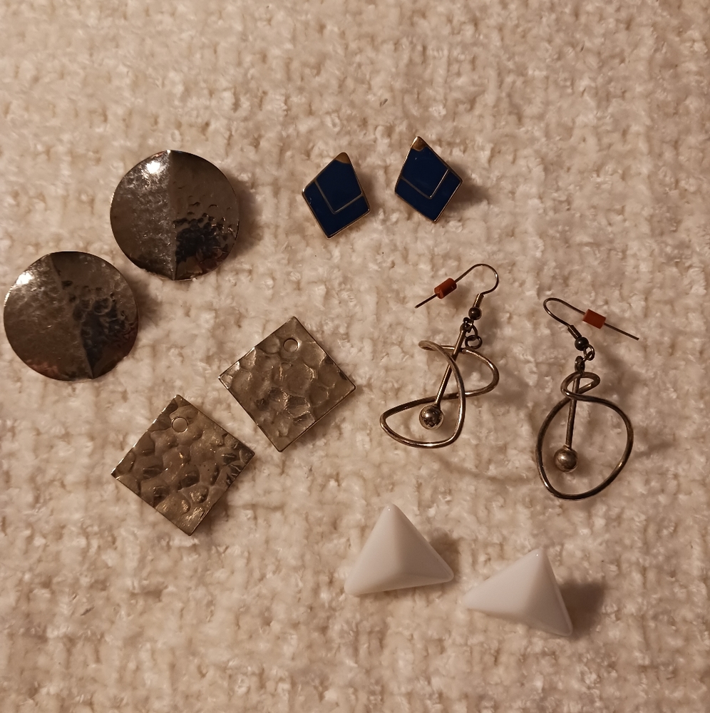 VINTAGE Bundle Of Earrings (5prs)